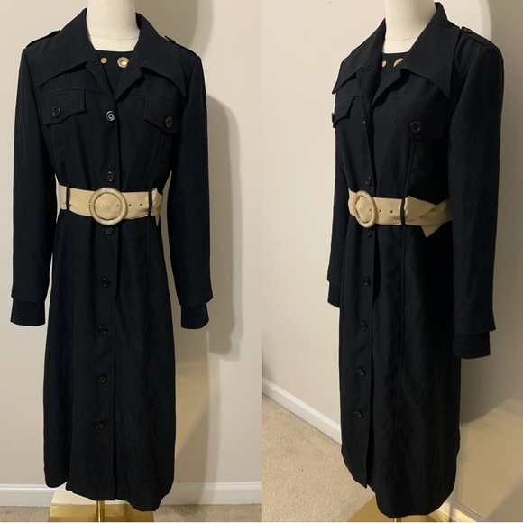 Light and Lined Textured Coat / Dress - Picture 3 of 17